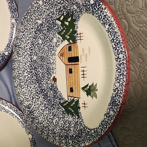 Christmas dinner plates 3 to this set holiday mountain lodge - Picture 7 of 7